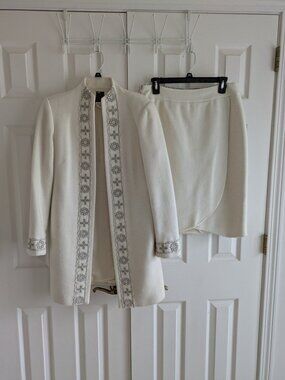 Due Per Due Wool/Acetate Off White Suit with Silver Accents in size 8